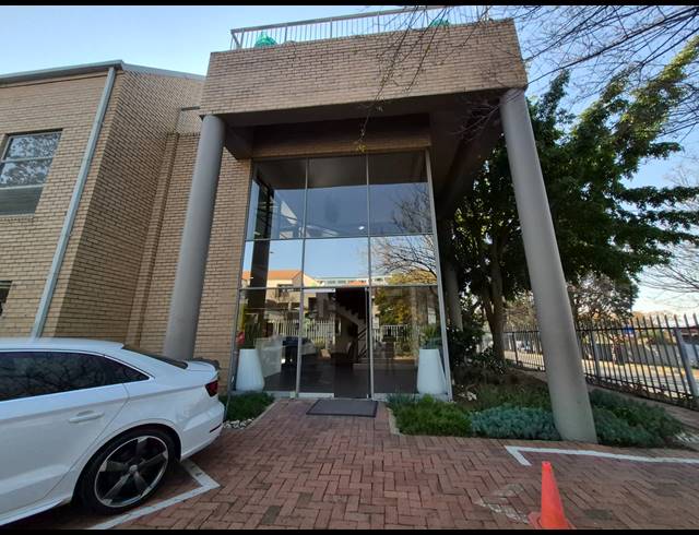 117M² OFFICE TO LET IN RIVONIA